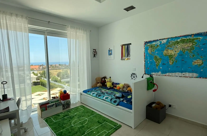 Image No.5-4 Bed House for sale