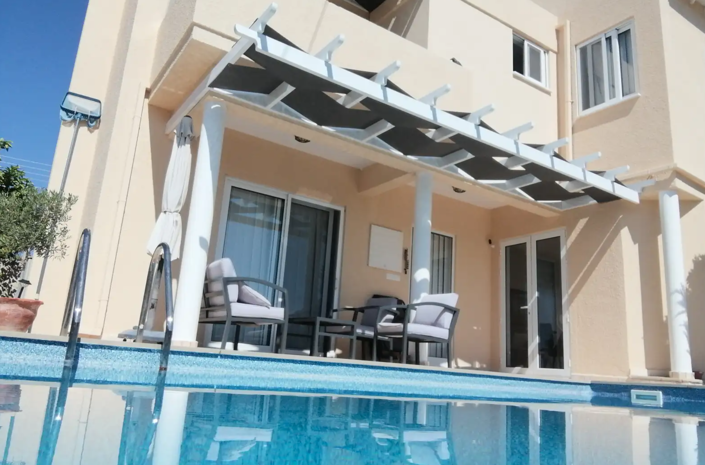 Image No.1-3 Bed House for sale
