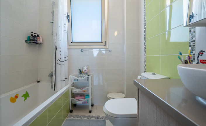 Image No.10-4 Bed House for sale