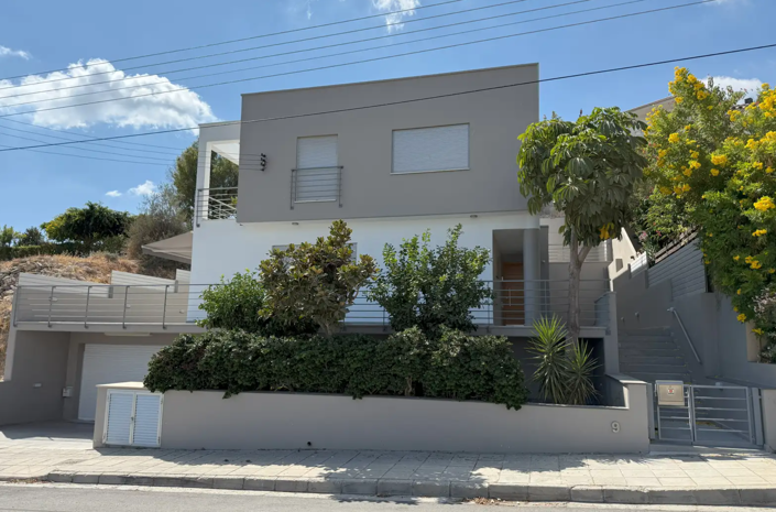 Image No.1-4 Bed Villa for sale