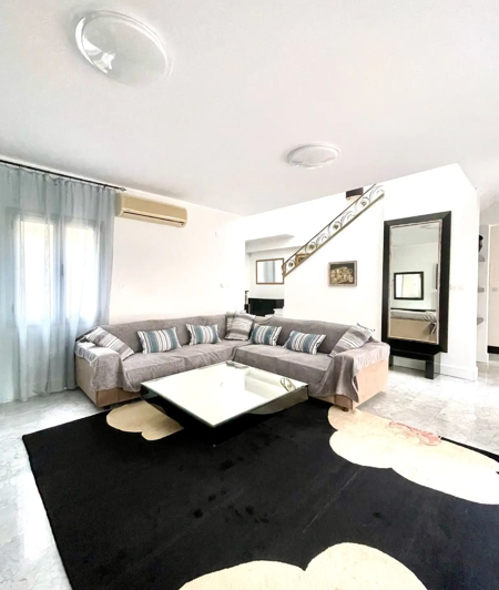 Image No.1-3 Bed Villa for sale