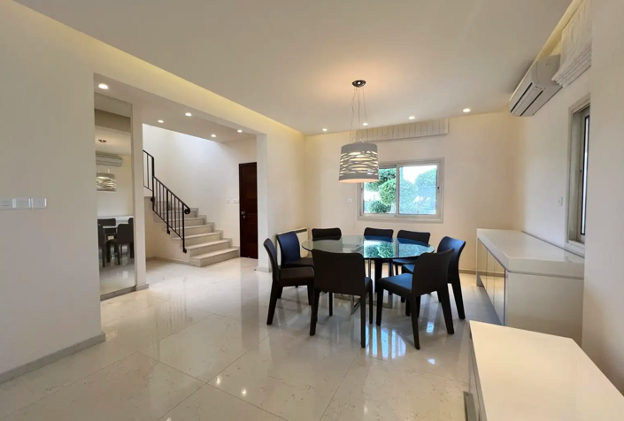 Image No.12-3 Bed House for sale