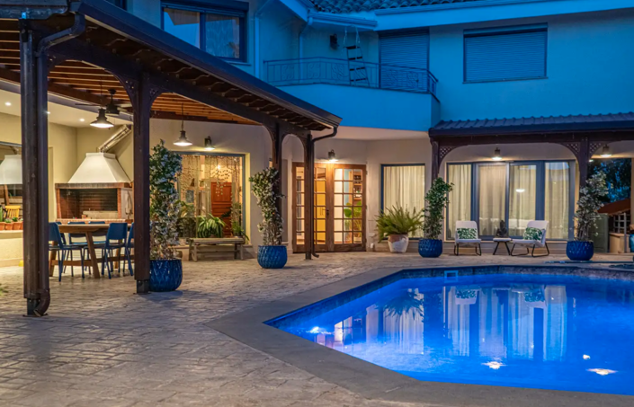Image No.1-4 Bed Villa for sale