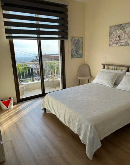 Image No.14-3 Bed House for sale