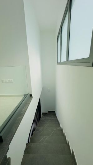 Image No.17-2 Bed House for sale