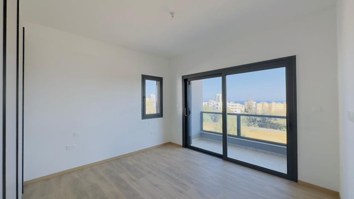 Image No.18-2 Bed House for sale