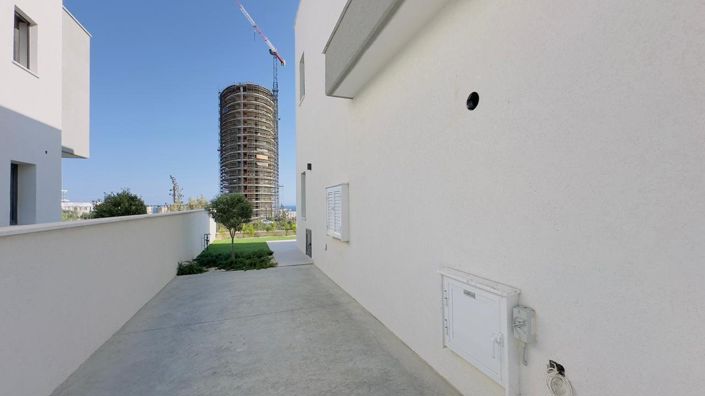 Image No.2-2 Bed House for sale