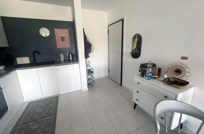 Image No.10-2 Bed Apartment for sale