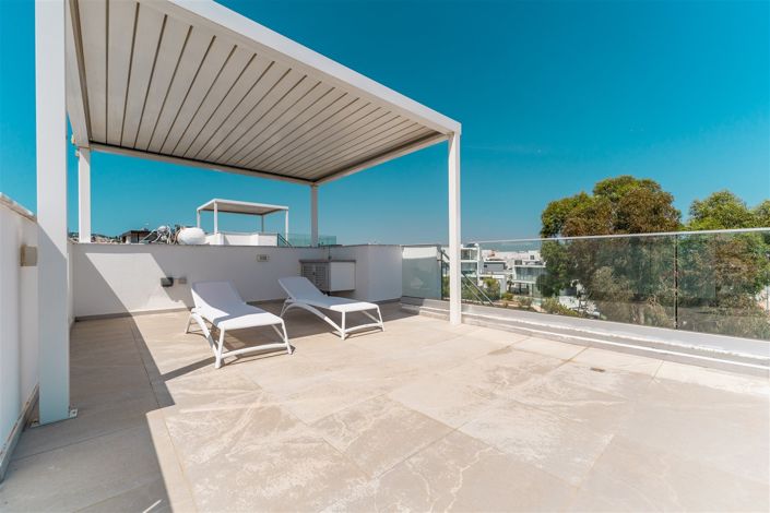 Image No.1-5 Bed Villa for sale