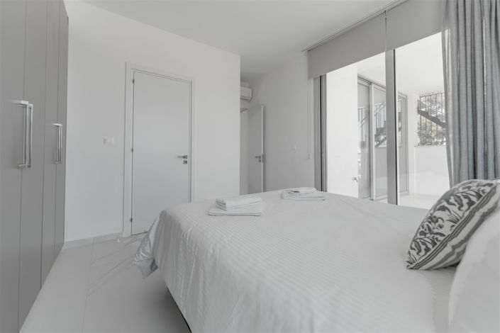 Image No.10-5 Bed Villa for sale