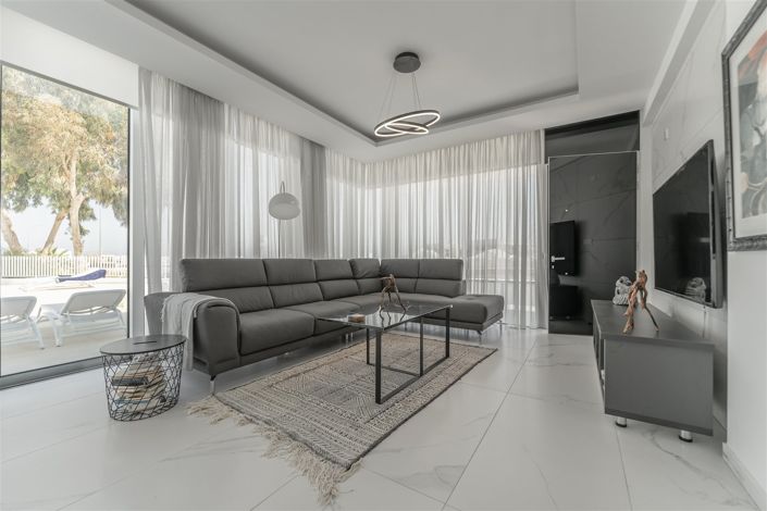 Image No.29-5 Bed Villa for sale