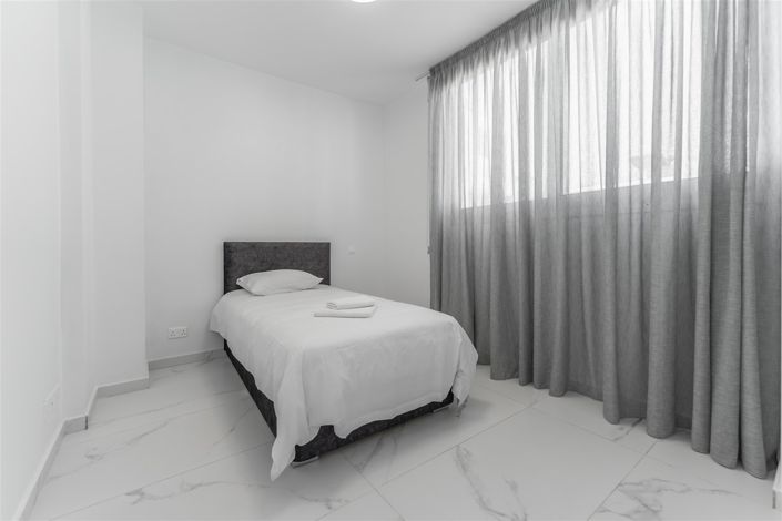 Image No.3-5 Bed Villa for sale