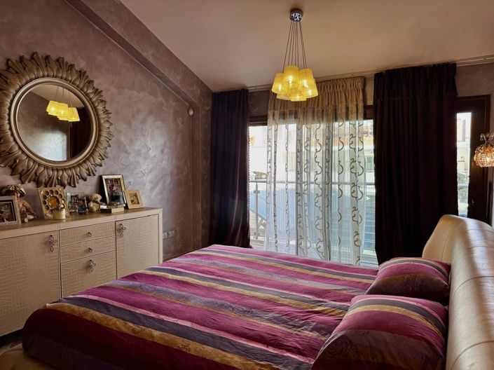 Image No.15-4 Bed House for sale