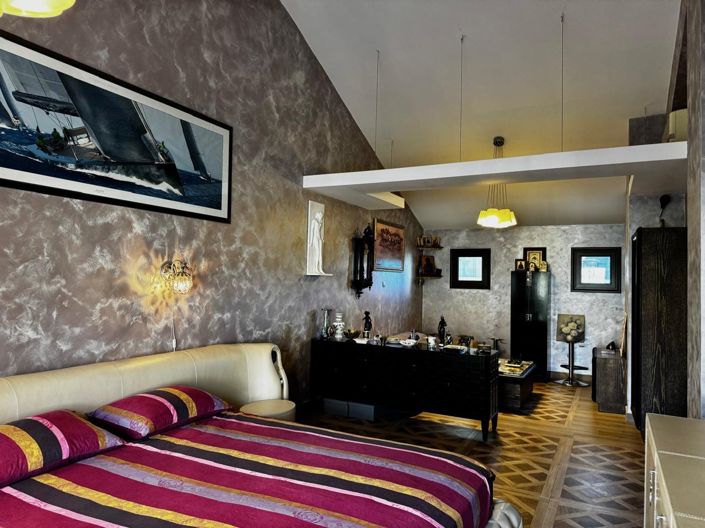 Image No.16-4 Bed House for sale