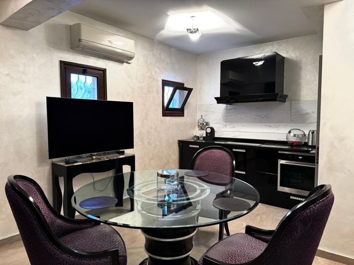 Image No.5-4 Bed House for sale