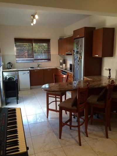 Image No.10-3 Bed House for sale