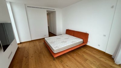 64eb4b6f-4176-4087-8398-f7257f640062