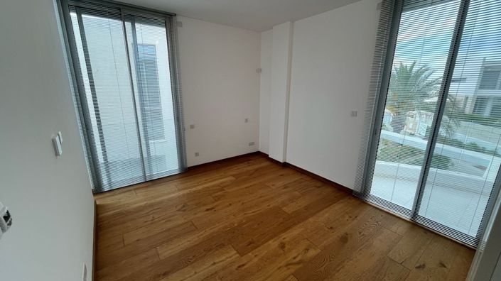 Image No.7-5 Bed Villa for sale