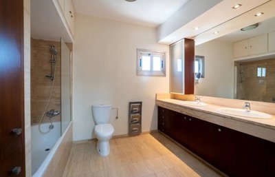 52c6bcf4-ec30-4e85-a35f-8b15eb306ac0