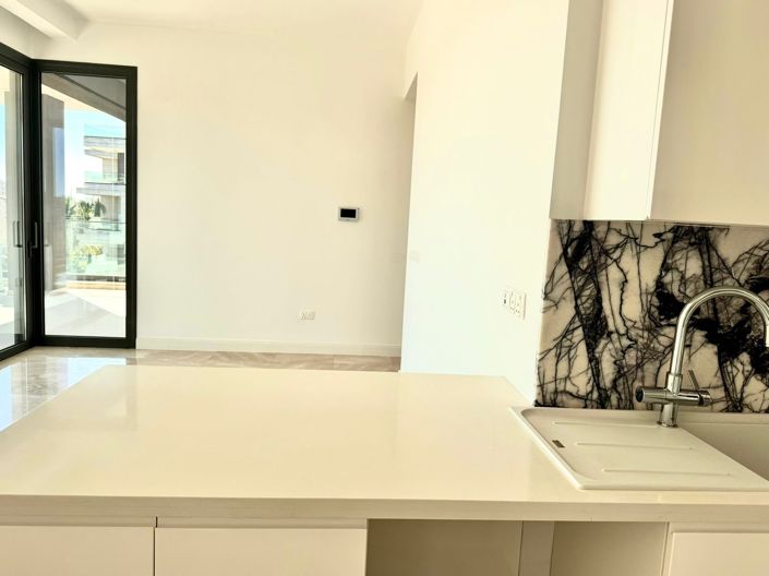 Image No.3-3 Bed Apartment for sale