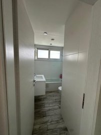 13ee7307-96bd-43f2-9e54-3cedc6e569c7