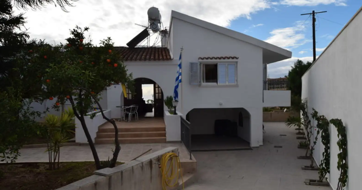 Image No.4-House for sale