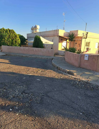 Image No.1-2 Bed House for sale