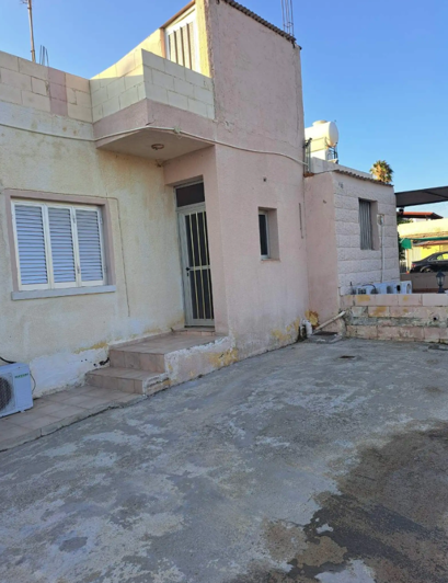 Image No.10-2 Bed House for sale