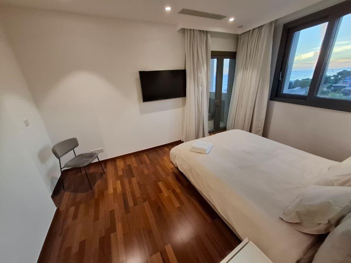 Image No.14-3 Bed Apartment for sale