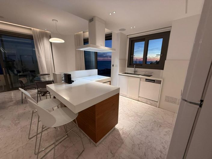 Image No.17-3 Bed Apartment for sale