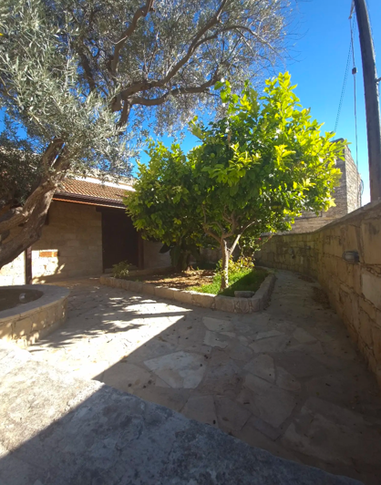 Image No.10-3 Bed House for sale