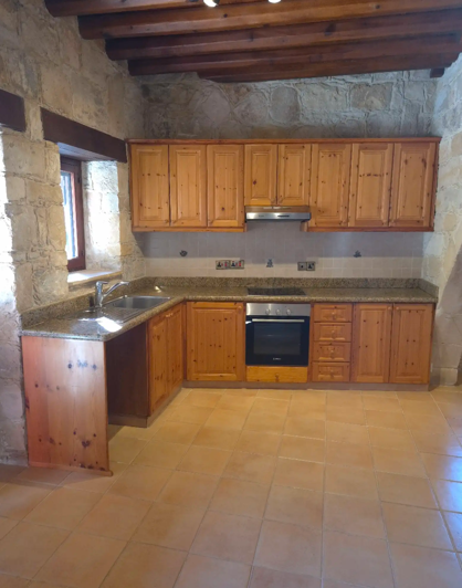 Image No.8-3 Bed House for sale