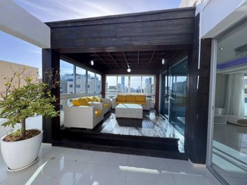 f15f8feb-af0d-4c37-8a75-f4c58fbd58ef