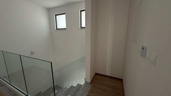 Image No.13-3 Bed Villa for sale