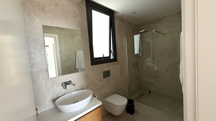 Image No.23-3 Bed Villa for sale