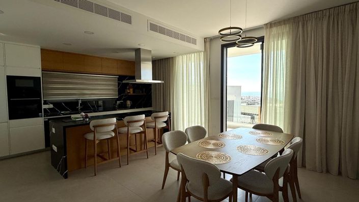 Image No.9-3 Bed Villa for sale