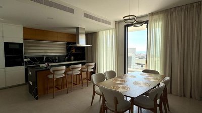 79c56977-b33b-4d74-96cd-37b9d4432690