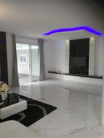 Image No.6-5 Bed House for sale