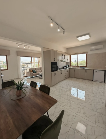 Image No.15-3 Bed Apartment for sale