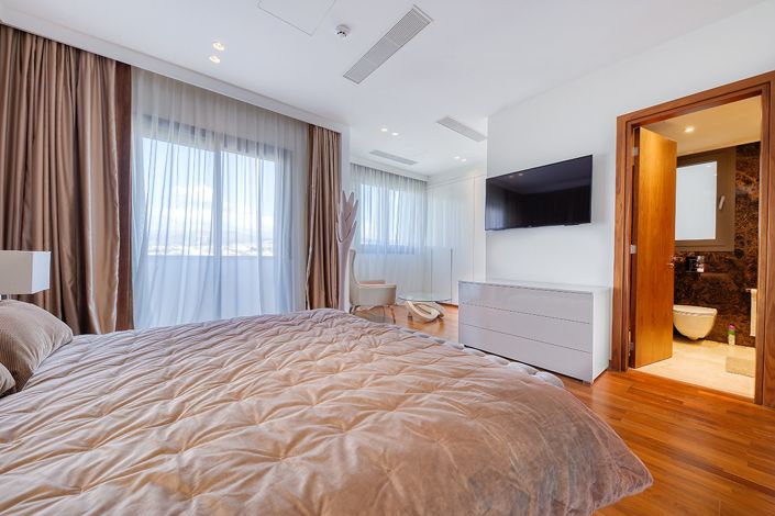 Image No.10-3 Bed Apartment for sale