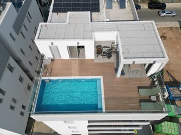 0131e6a8-4e6b-4e90-8598-34ff19fc285e