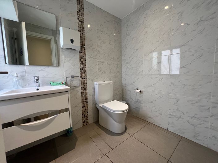 Image No.8-Commercial à vendre à Neapolis