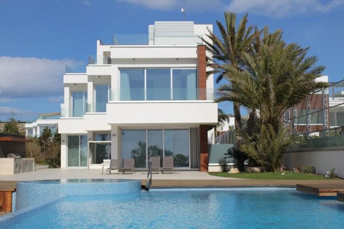 Image No.1-6 Bed House for sale