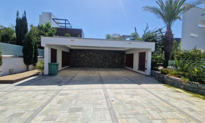 Image No.10-6 Bed House for sale