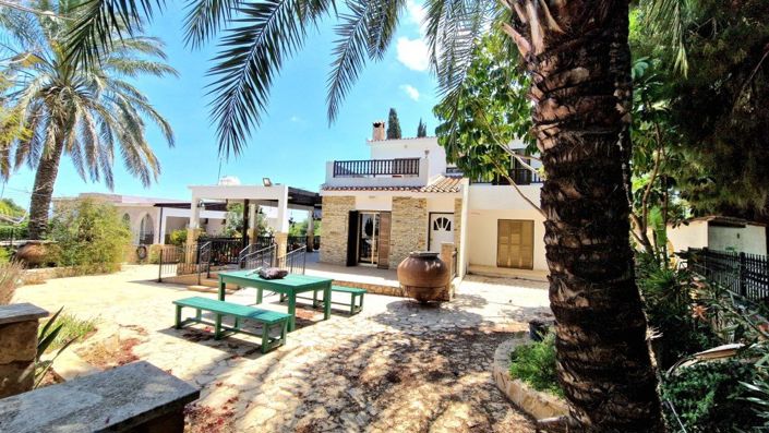 Image No.1-3 Bed House for sale