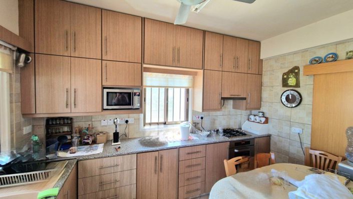 Image No.8-3 Bed House for sale