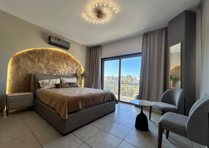 Image No.14-4 Bed House for sale