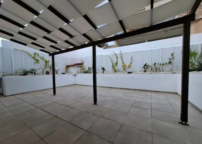 Image No.6-4 Bed House for sale