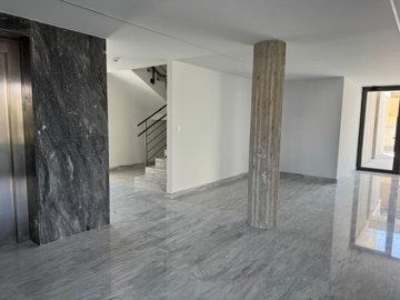 c7175400-5b0c-4c5d-bb24-2f6681cb9453