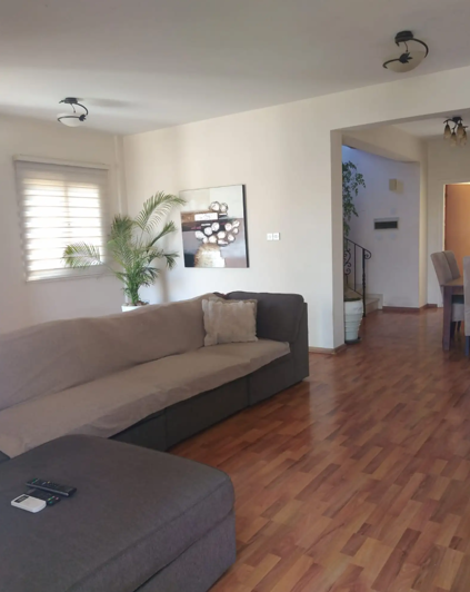 Image No.12-3 Bed House for sale